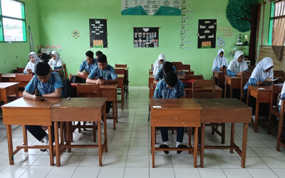 UM Vibes 2026: Siswa MTsN 1 Sumenep Ujian Digital Pakai Examora